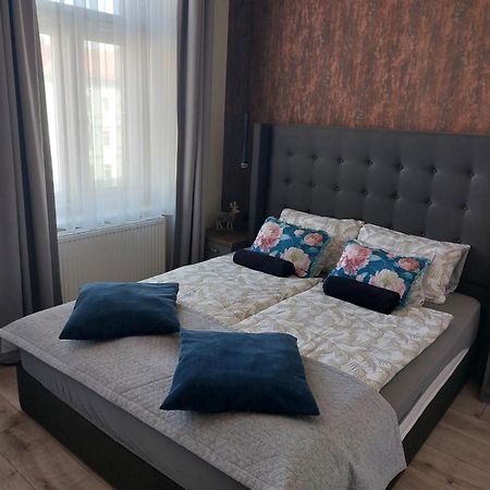 Silver Dawn Apartments Сегед Экстерьер фото