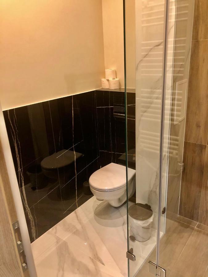 Silver Dawn Apartments Сегед Экстерьер фото
