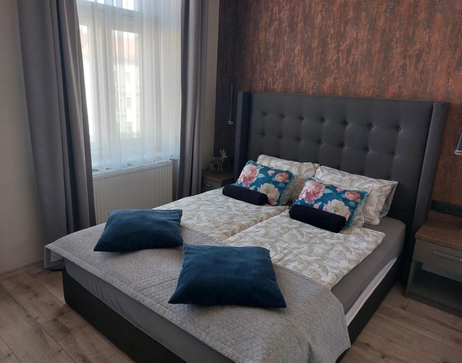 Silver Dawn Apartments Сегед Экстерьер фото