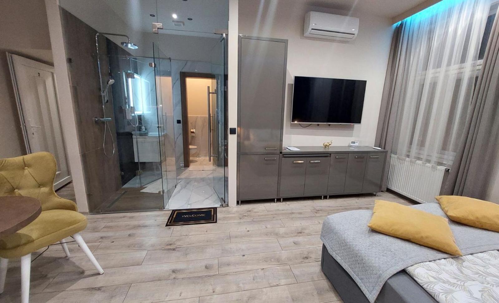 Silver Dawn Apartments Сегед Экстерьер фото
